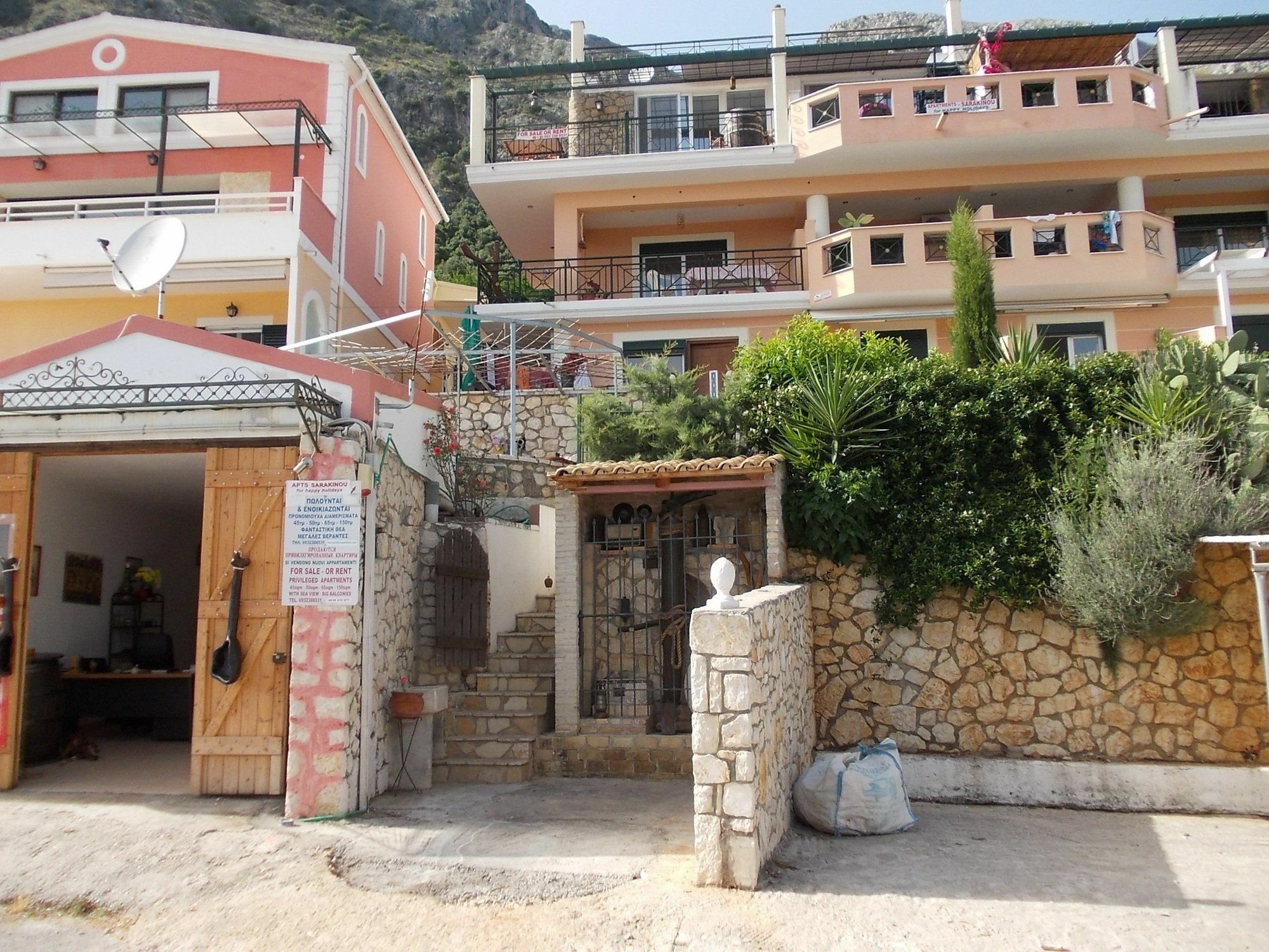 Sarakinos Apartments バルバティ エクステリア 写真